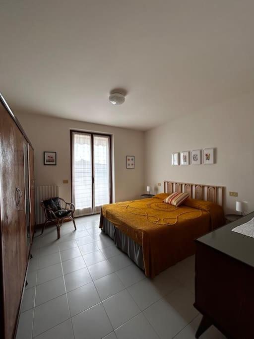 Near Town Centre And Lake - Le Colombe Bardolino Exterior foto